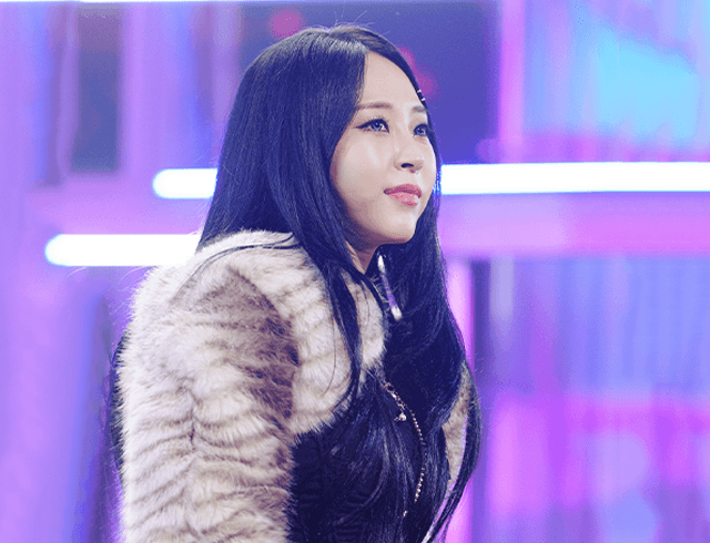 [현장포토] 따스한 잔향 가득한 무대! 문별 (Moon Byul)