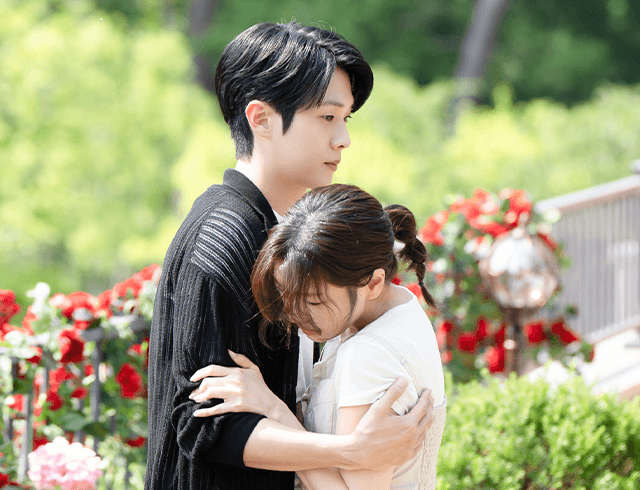 [5회 프리뷰] 최우식-정소민, 한 품에 쏙 포옹! 설렘 유발 피지컬 케미! `두근두근`