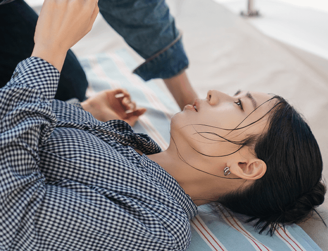 [2회 프리뷰] 장기용X안은진, 키스보다 설레는 눈맞춤 ‘심쿵’