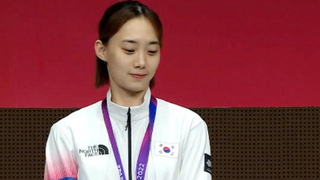 ‘새로운 사브르 여제’ 윤지수 금메달 시상식 [여자 사브르]