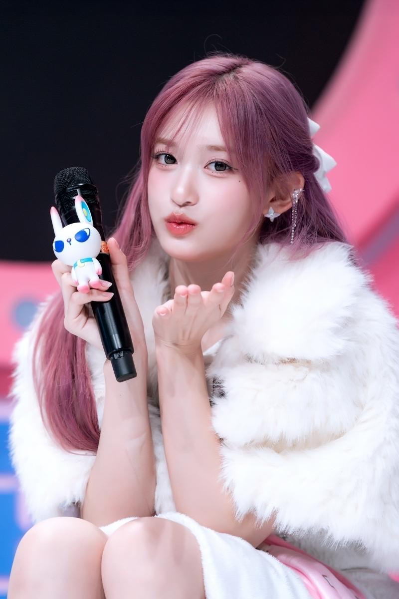 [SBS 인기가요] 아이브 이서, 1년 7개월 ‘인기가요’ MC 활동 마무리 “매주 일요일 선물 같은 시간이었다”