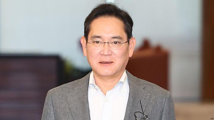 이재용, 임원들에 "죽느냐 사느냐 문제…독한 삼성인 돼달라"