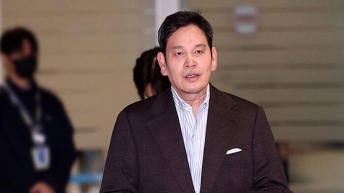 정용진 신세계 회장, 악성 허위사실 유포 유튜버 법적 대응