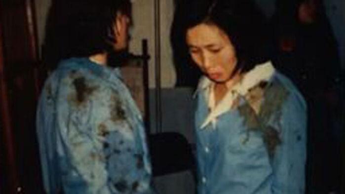 인분 뒤집어쓰고 "찍어달라"…새벽 찾아온 여성들의 그날