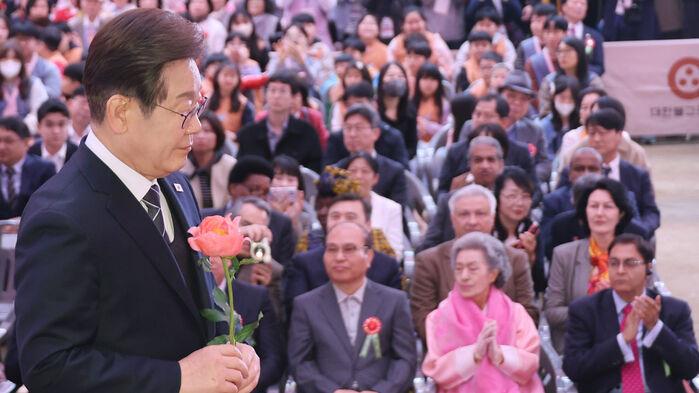 이재명 "종교 역할 대단히 중요…템플스테이 지원 확대"
