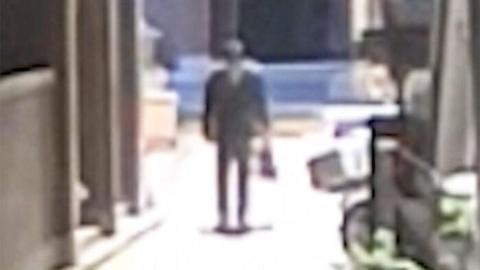 "발 안 떨어져" 1시간 뻣뻣…한밤 골목서 70대 살렸다