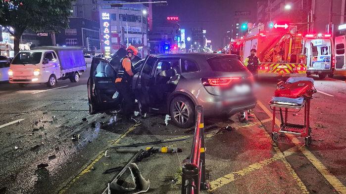 휴가 나온 군인 아들 마중가다 참변…역주행 차량에 '쾅'