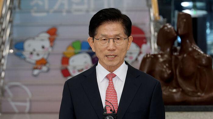 선관위 후보등록한 김문수…"위대한 나라 만들 것"