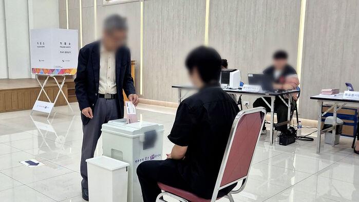 '25만 표심' 어디로…전 세계 223곳서 재외투표 시작