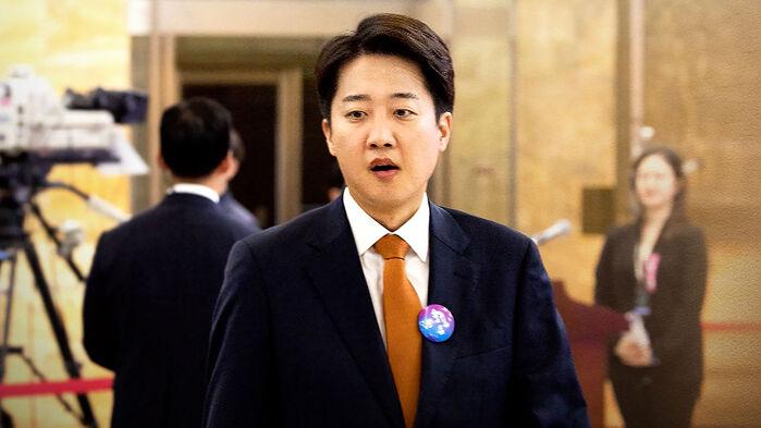 '이준석 제명' 사흘 만에 30만 명…"감정 앞서는 시기라"