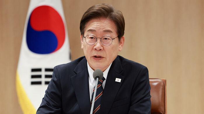 고법, 이 대통령 선거법 파기환송심 연기…"헌법 84조 따라"