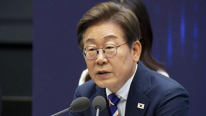 [속보] 이 대통령 "주가조작 원스트라이크 아웃제…부당이득 환수"
