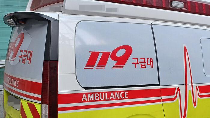 맨홀서 쓰러진 1명 실종…구하러간 40대는 심정지 발견