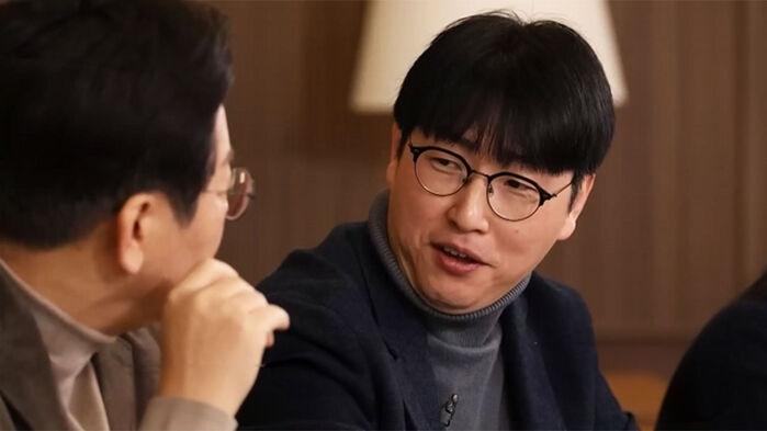 팔뚝 잡고서 "언젠가 다시 같이"…하정우 AI수석 누구