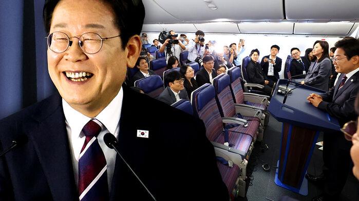 "예정 없었는데, 그냥 합시다!"…즉석에서 열린 첫 기내 기자간담회 