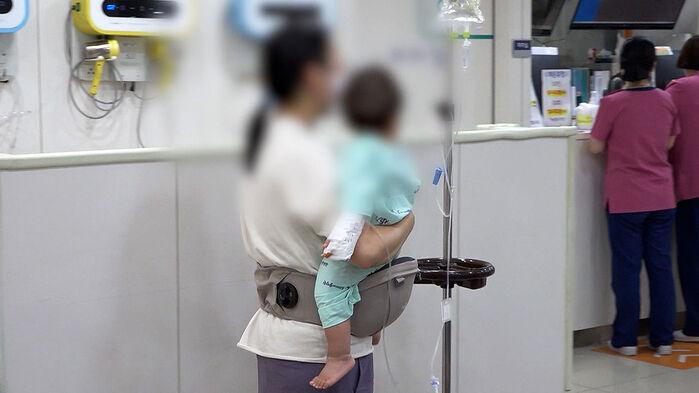 '켁켁' 헛기침 한 아이…뱃속에 자석 33개 '화들짝'