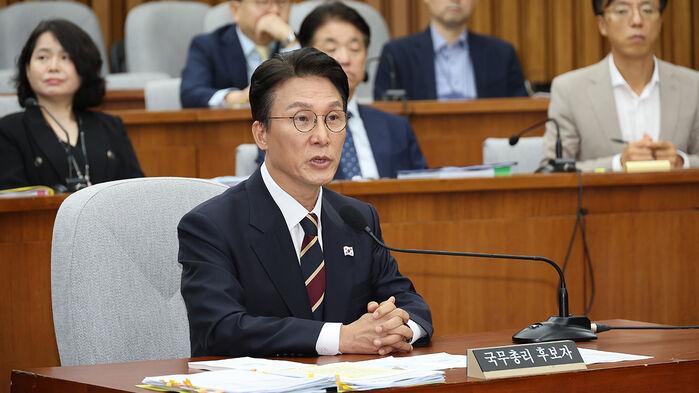 "한방 없는 맹탕" "깜깜이 면죄부"…김민석 청문회 공방