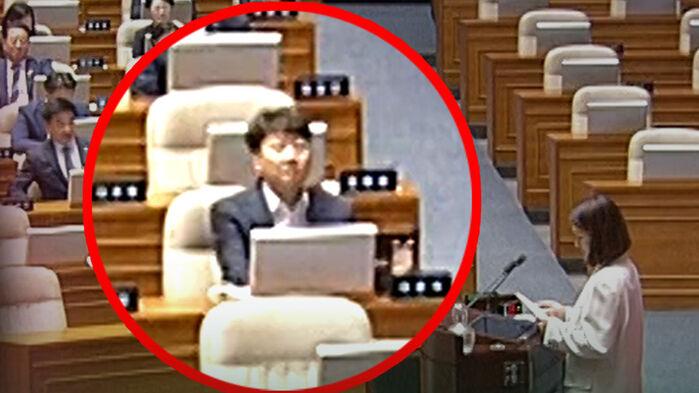 연단 오르더니…이준석 면전서 "이준석 징계해주십쇼!"