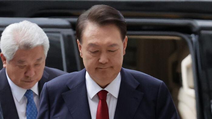 윤석열 구속영장 심사 시작…장시간 법리 다툼 예상