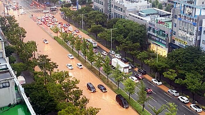 '극한 호우' 광주 물바다…광주천 범람 위기