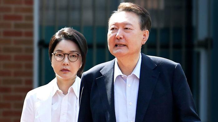 윤 멘토 만난 김건희…"남편에게 전해달라"며 남긴 당부