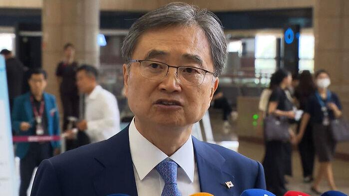 조현 외교장관 "경주 APEC계기 북미 정상 만남 가능성 매우 낮아"