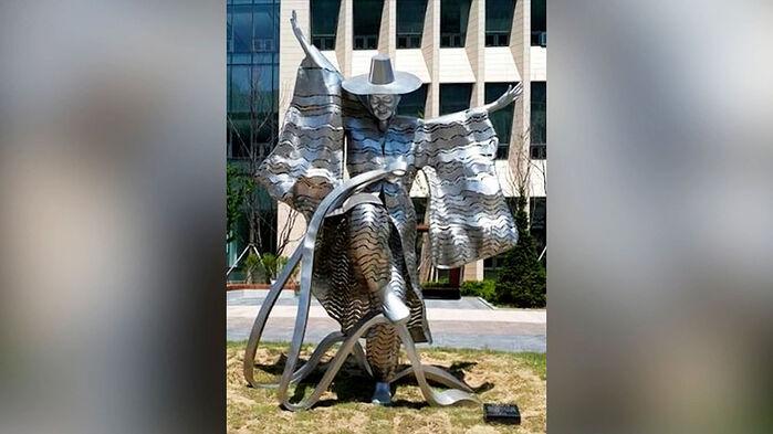 "섬뜩" 6년 전 치웠는데…"지하서 꺼내달라" 다시 들썩