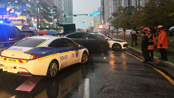 강남 식당서 차량 훔친 20대 시흥서 검거…경찰관 2명 부상