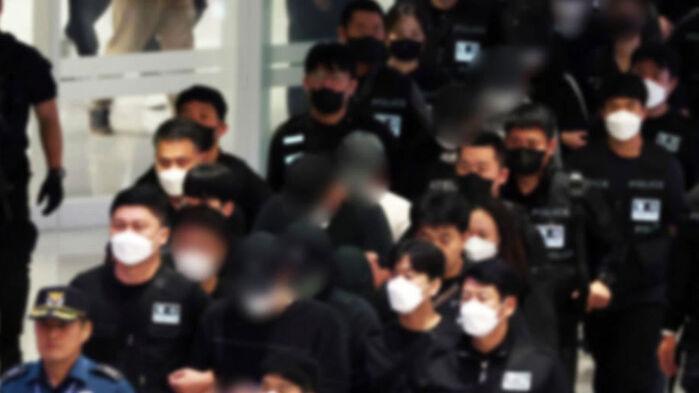 '캄보디아 구금' 64명 송환…전원 체포돼 경찰 압송
