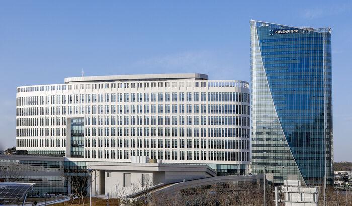 '보험금 달라'며 심평원서 방화 위협한 병원장 구속