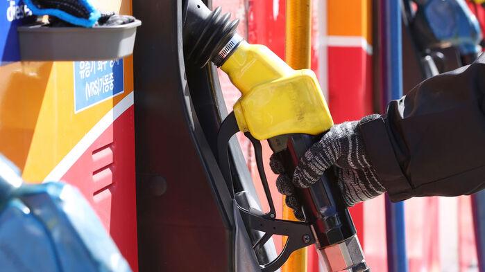 주유소 기름값 3주 만에 상승 전환…유류세 인하 축소 영향