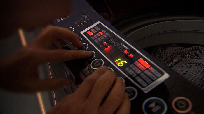 쉬운 TV·친절한 세탁기…'맞춤형 가전' 경쟁