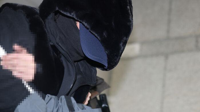 '모녀 참변' 유가족 입국…모습 드러낸 가해자가 꺼낸 말