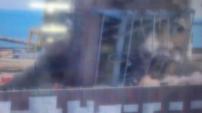 작업자들 25m 추락…60m 보일러타워 붕괴 영상 보니