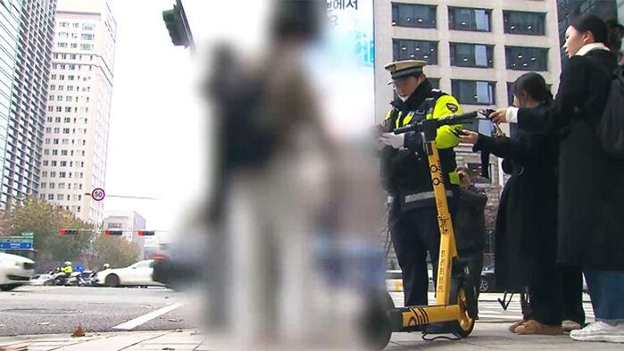헬멧도 없이 무면허에 '쌩'…킥라니 불시 단속했더니