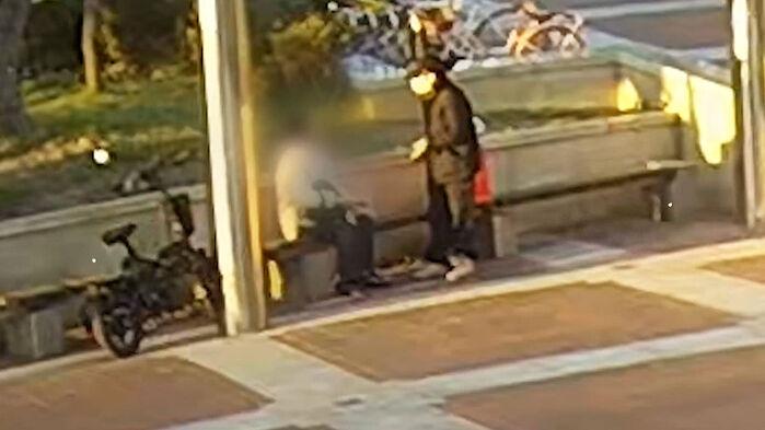 "급한 전화" 중고거래 지각하자…직업 밝히고 말렸다