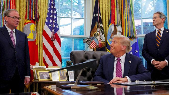 트럼프, 새 연준의장 2파전 시사…"워시와 해싯 둘 다 훌륭"