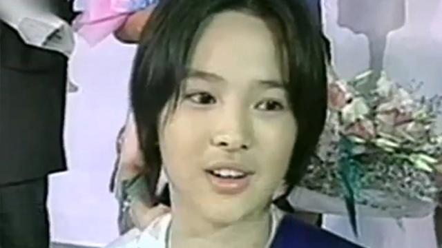 중학생 송혜교가 교복 입고 참가한 대회