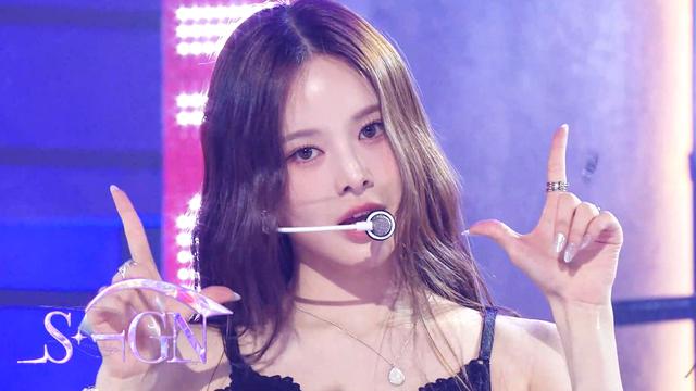  솔라, NiziU, izna 등
